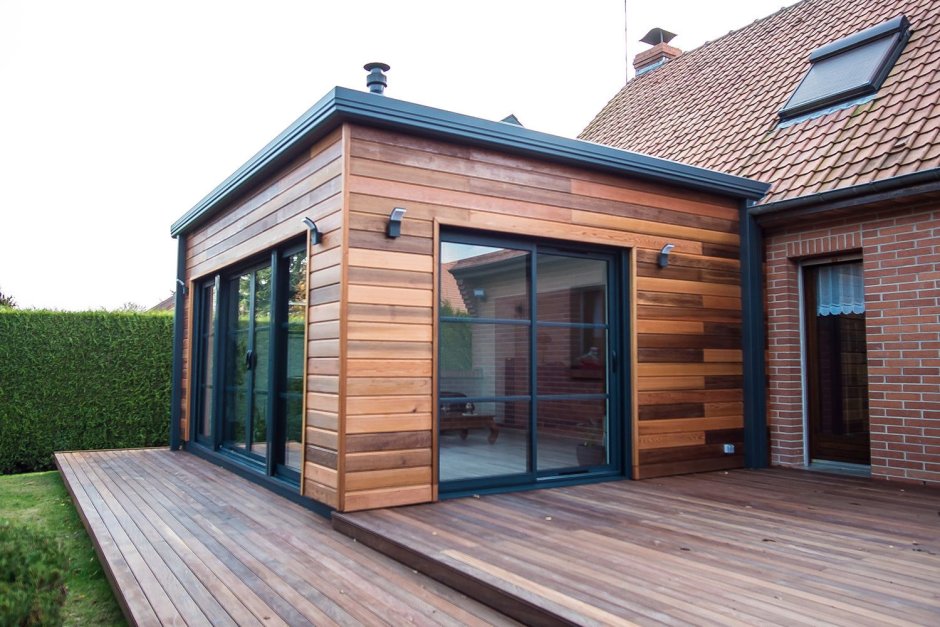 Пристройка с плоской крышей