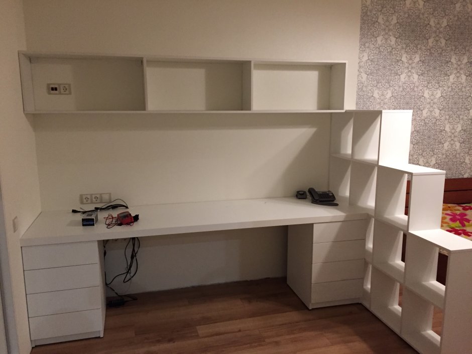 Рабочее место у окна