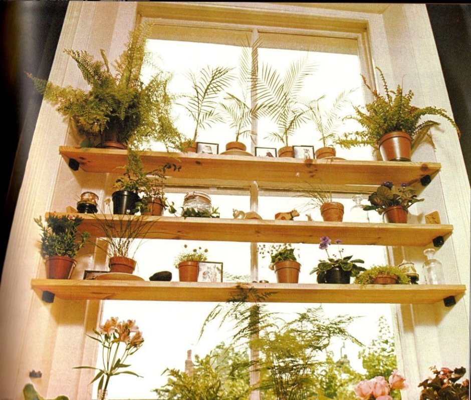 Стеллаж на подоконник