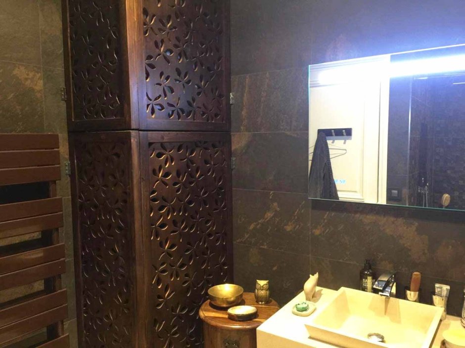 Декор трубы отопления на кухне