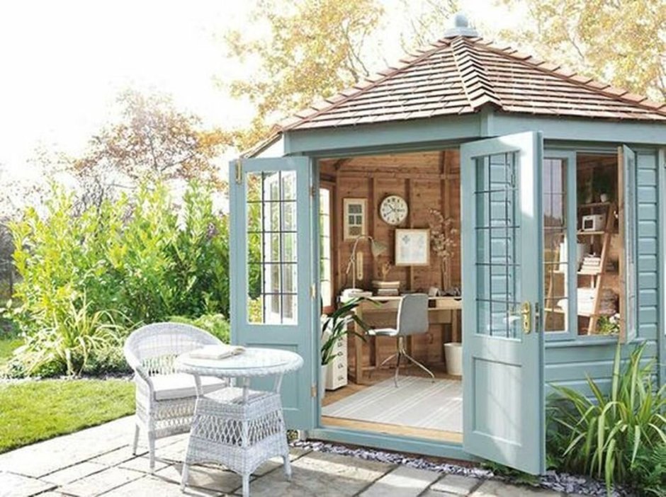 Беседка с летней кухней