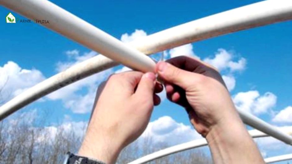 Каркас с пластиковых труб