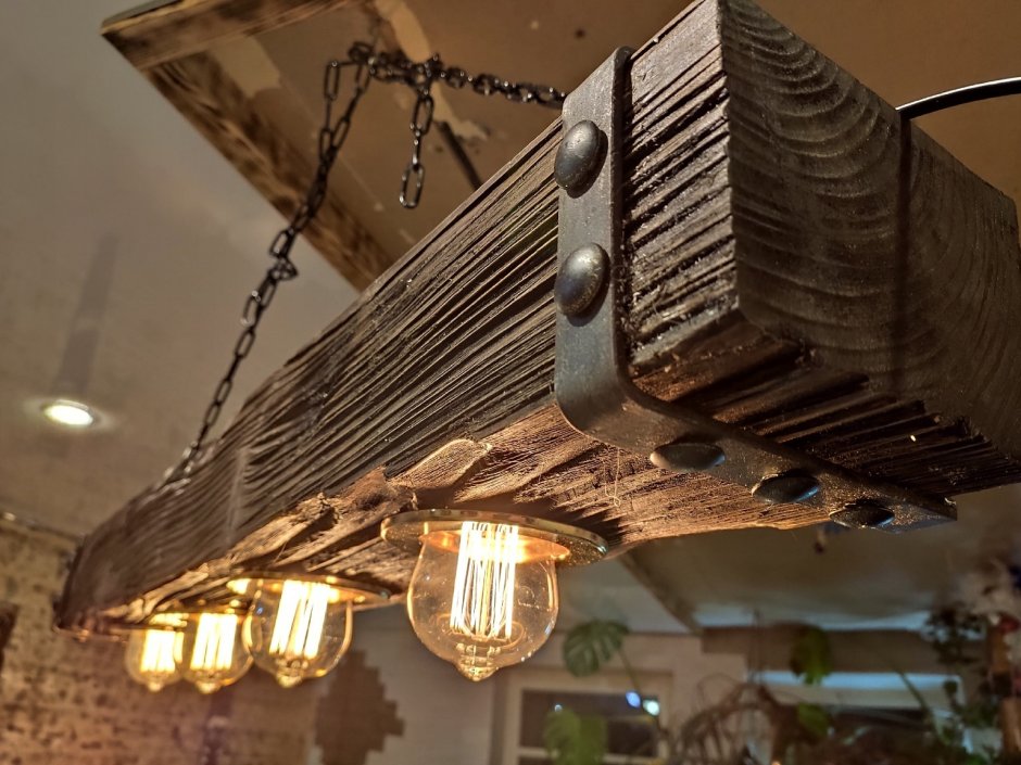 Лампа из дерева лофт