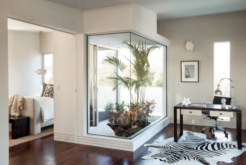 Стеклянные панели в интерьере