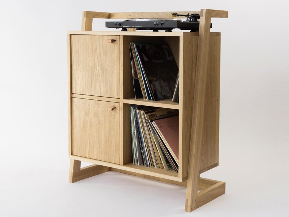 Комната с виниловыми пластинками