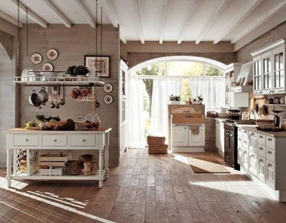 Белая кухня в стиле Кантри