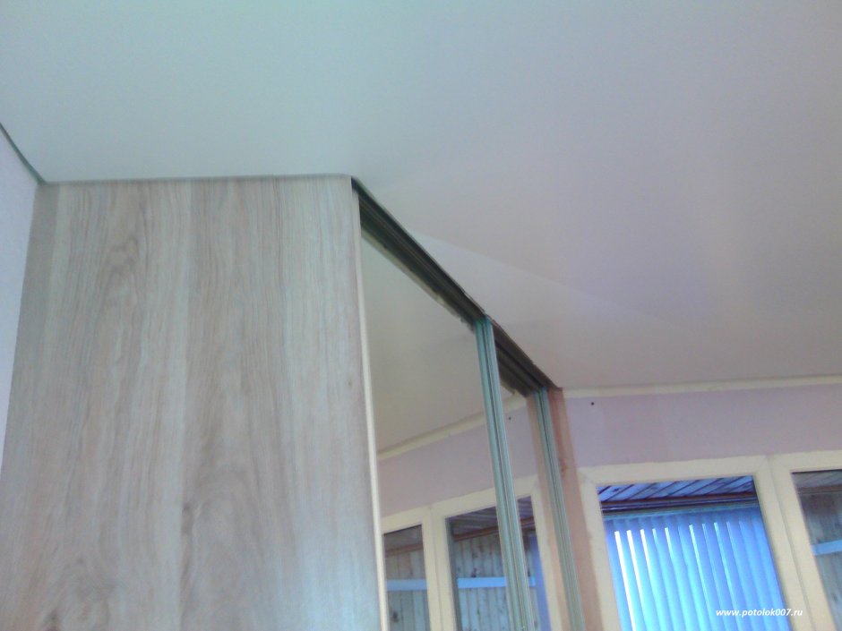 Шкаф купе под натяжной потолок