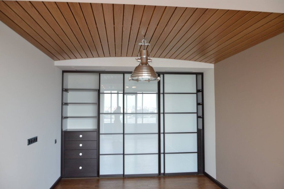 Закладная под шкаф купе в натяжном