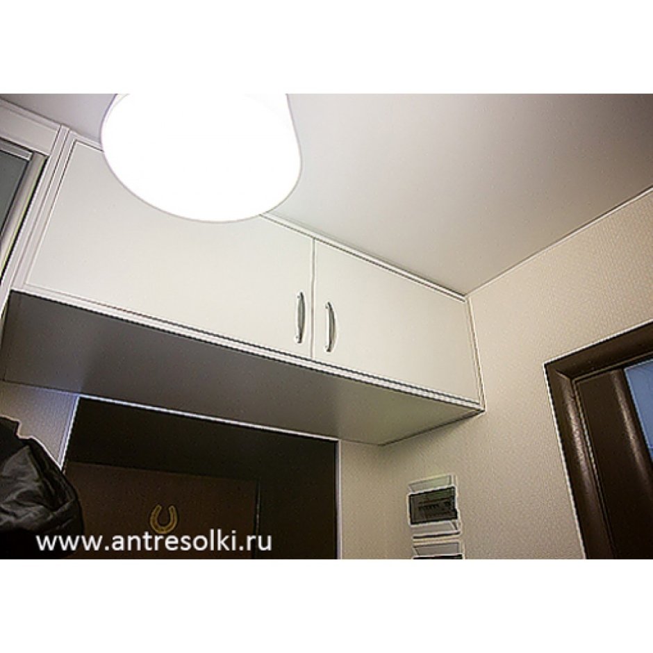 Шкаф под потолок и потолок