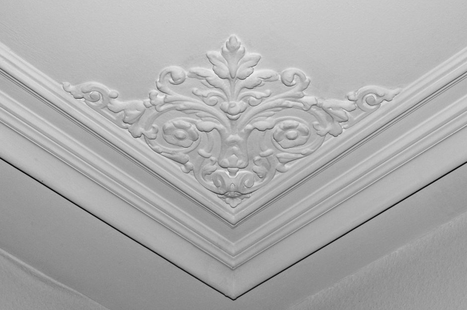 Декоративная лепнина на потолок