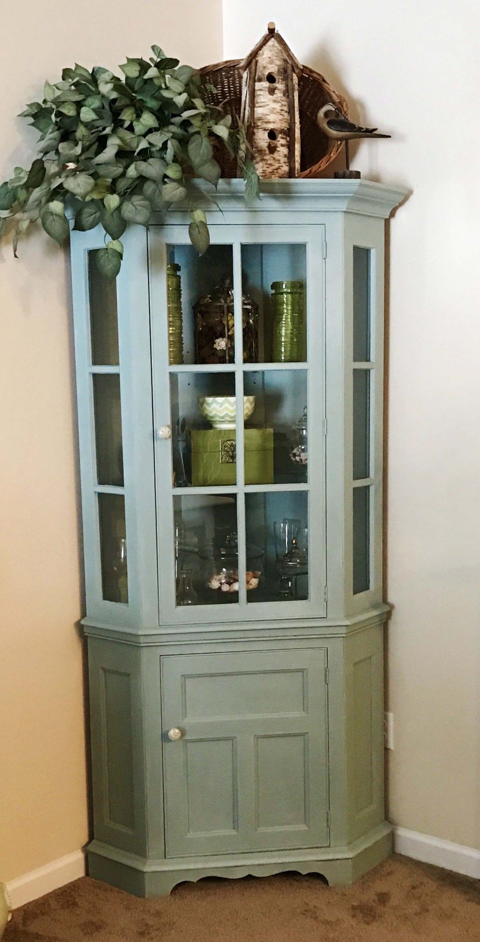 Угловой буфет