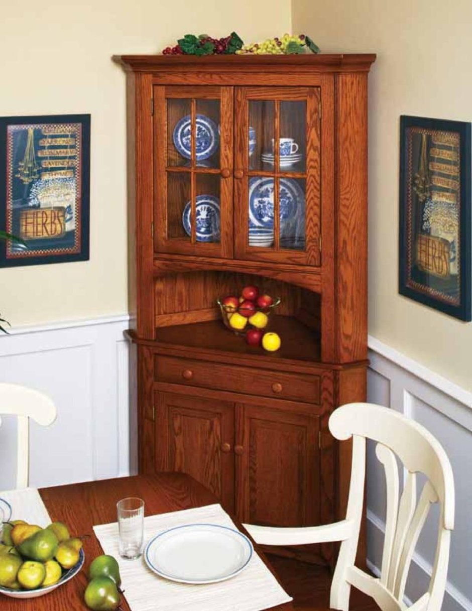 Кухонная зона с угловой буфет