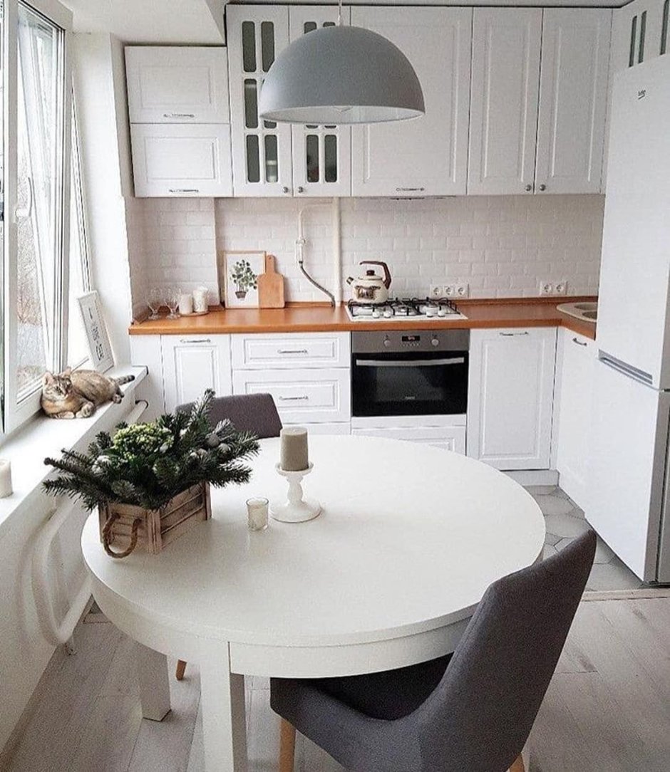 Круглый стол на маленькую кухню