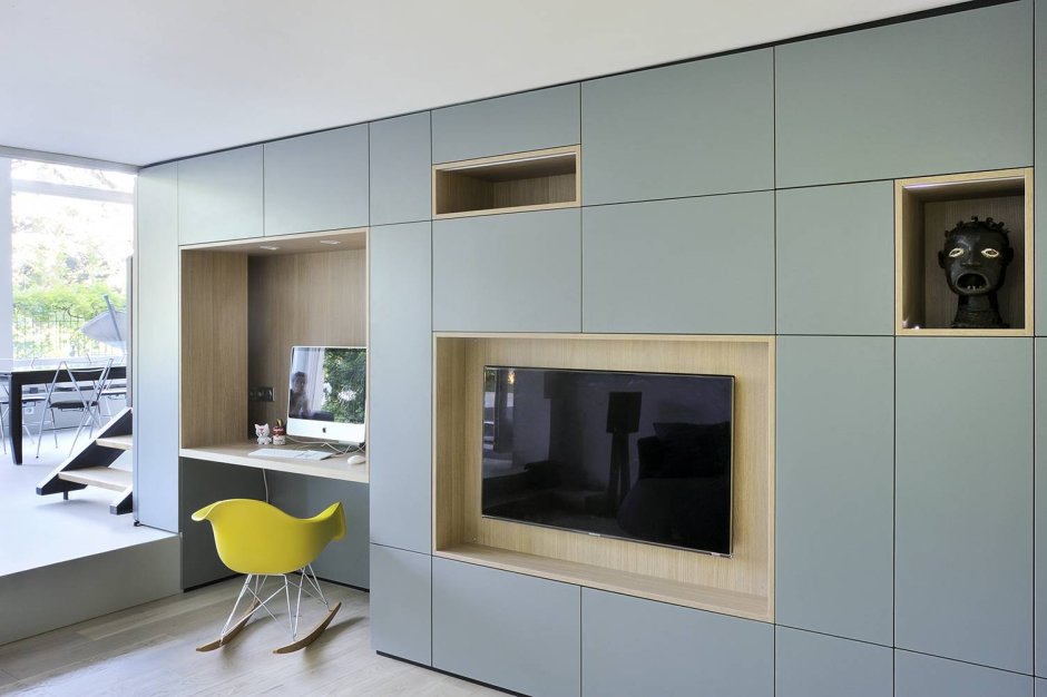 Стенка во всю стену