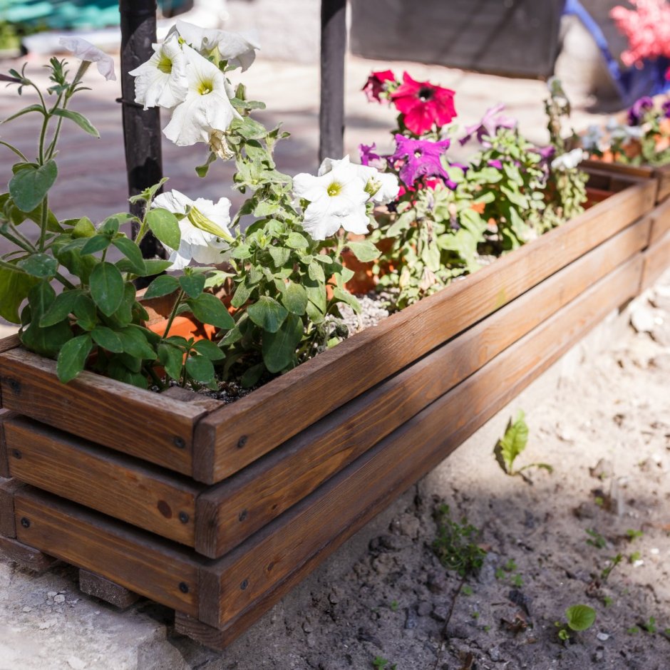 Цветники из дерева