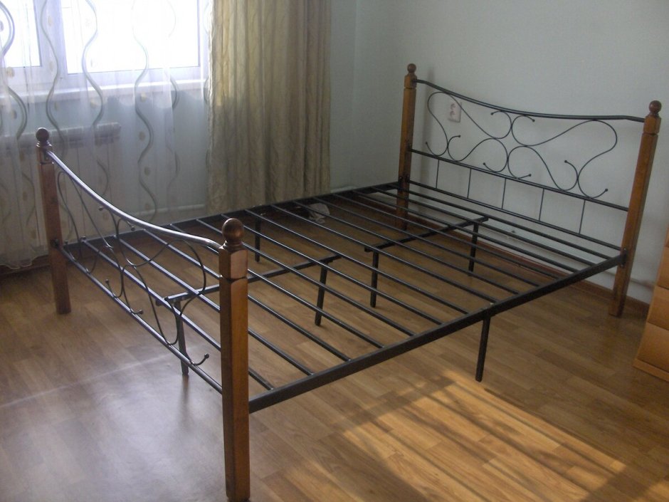 Кровать из арматуры