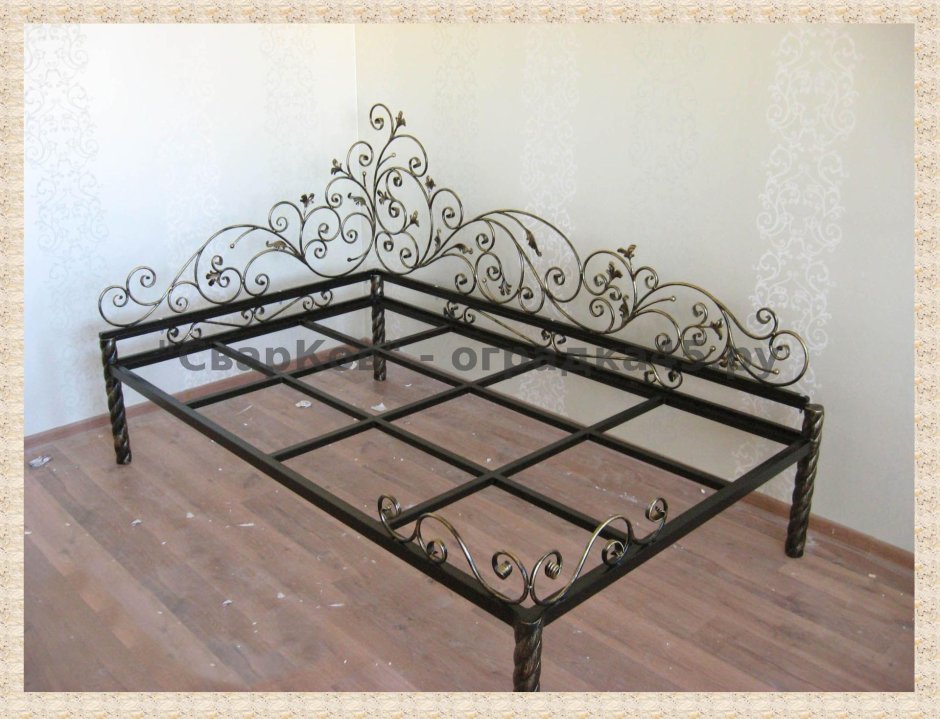 Кованые кровати из профильной трубы