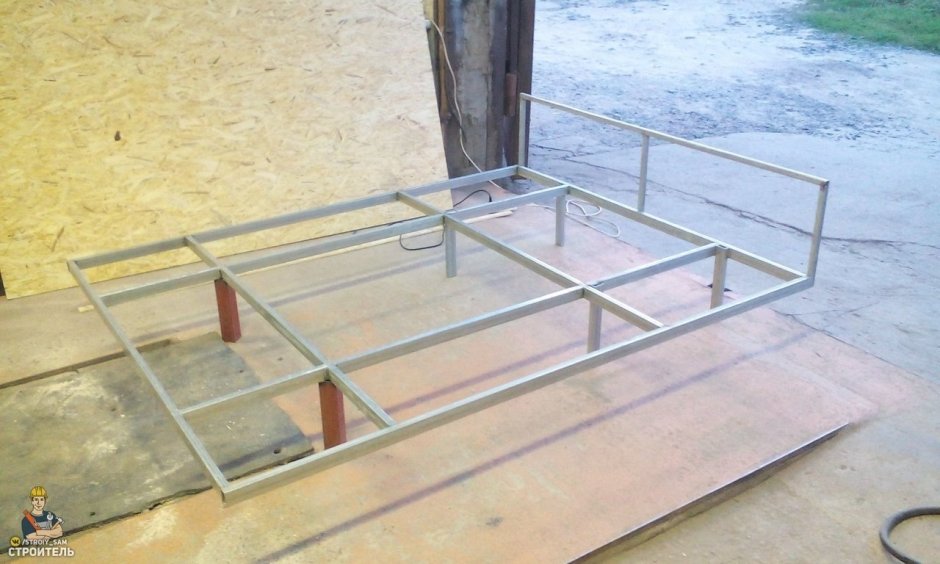 Каркас парящей кровати из металла