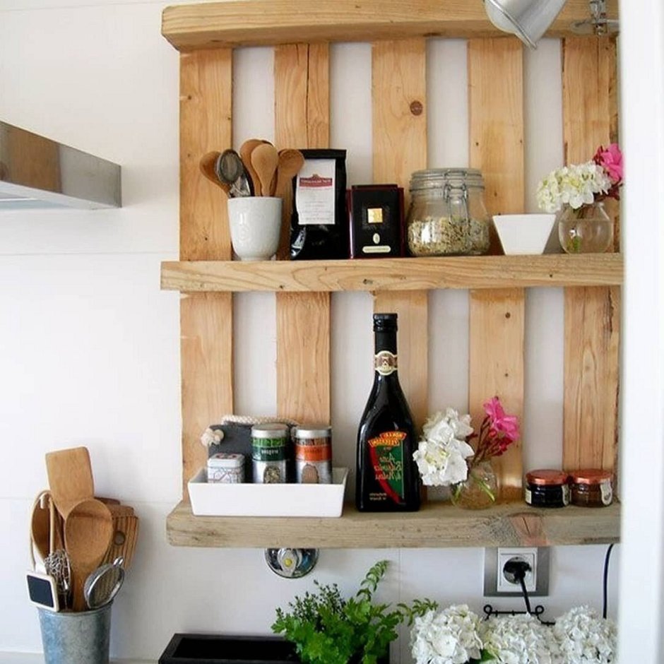 Полки из поддонов