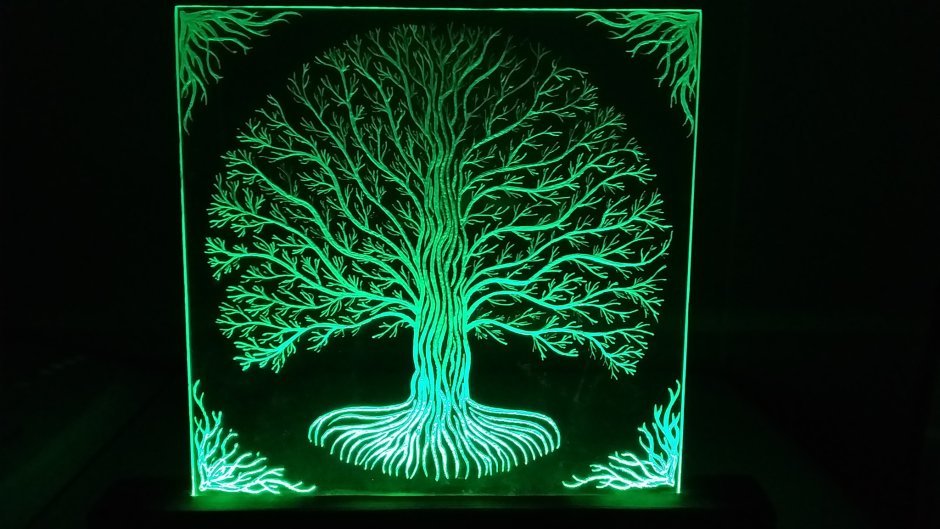 Светильник дерево оргстекло