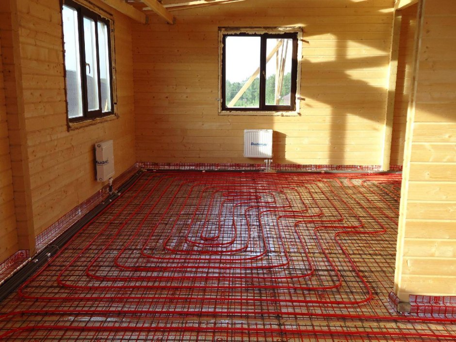 Крепление чернового пола снизу к лагам