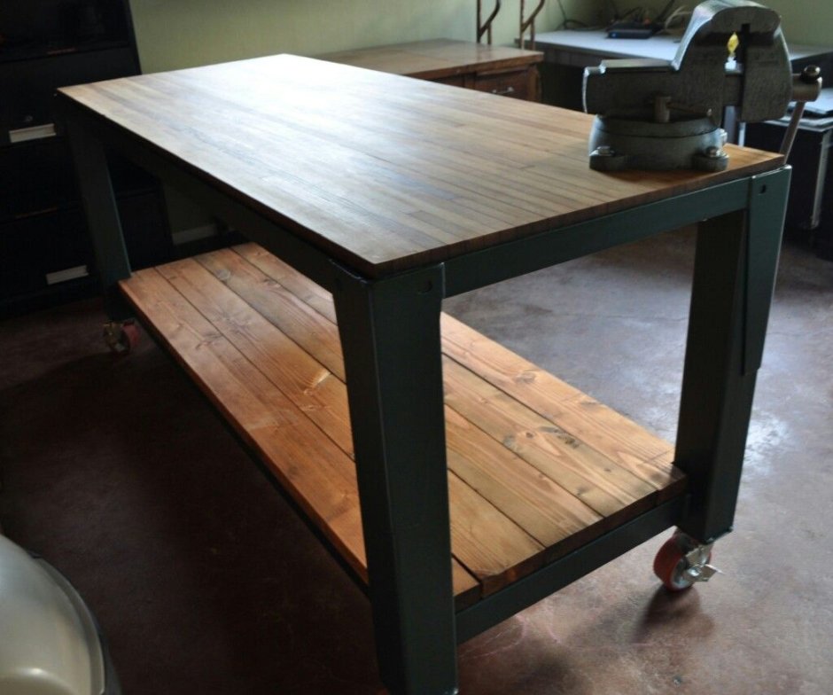 Необычная мебель из металла и дерева