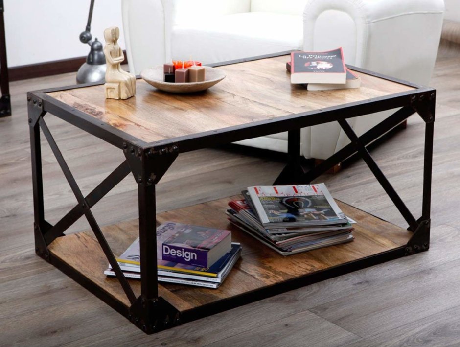 Маленький столик в стиле лофт