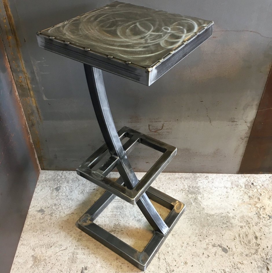 Стол из профиля