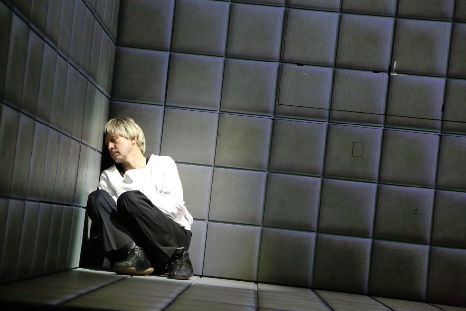 Каретная стяжка капитоне