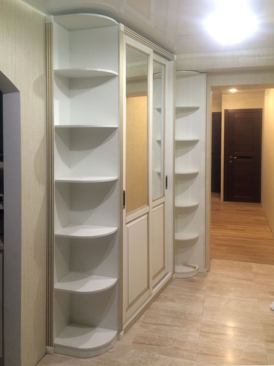 Шкаф купе с открытыми полками сбоку белый аристо