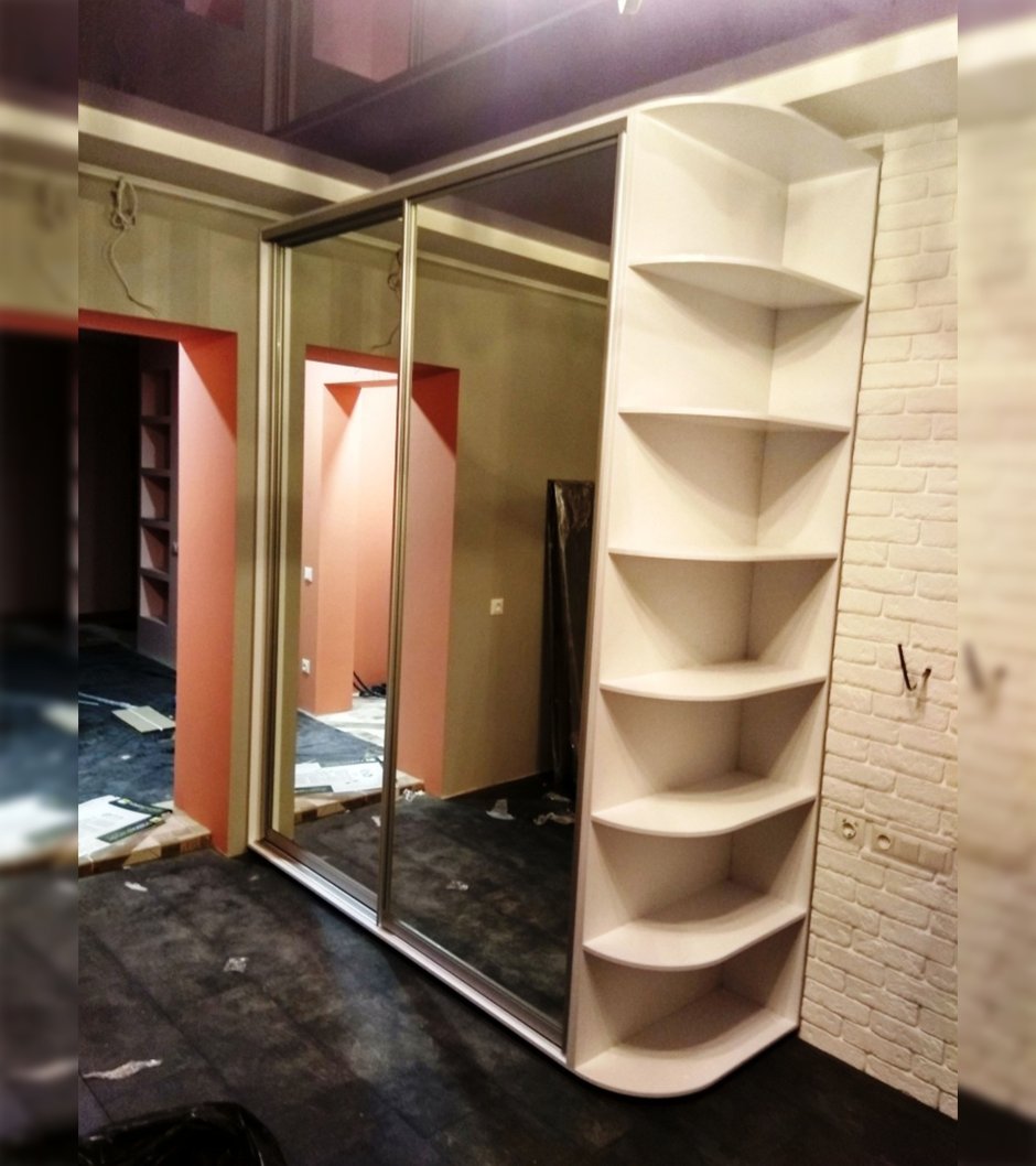 Шкаф купе с радиусными полками