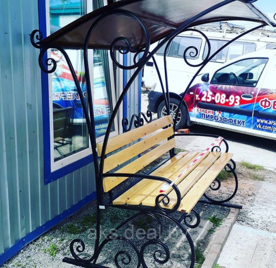 Кованые лавочки с навесом