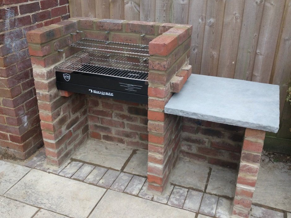 Барбекю из кирпича
