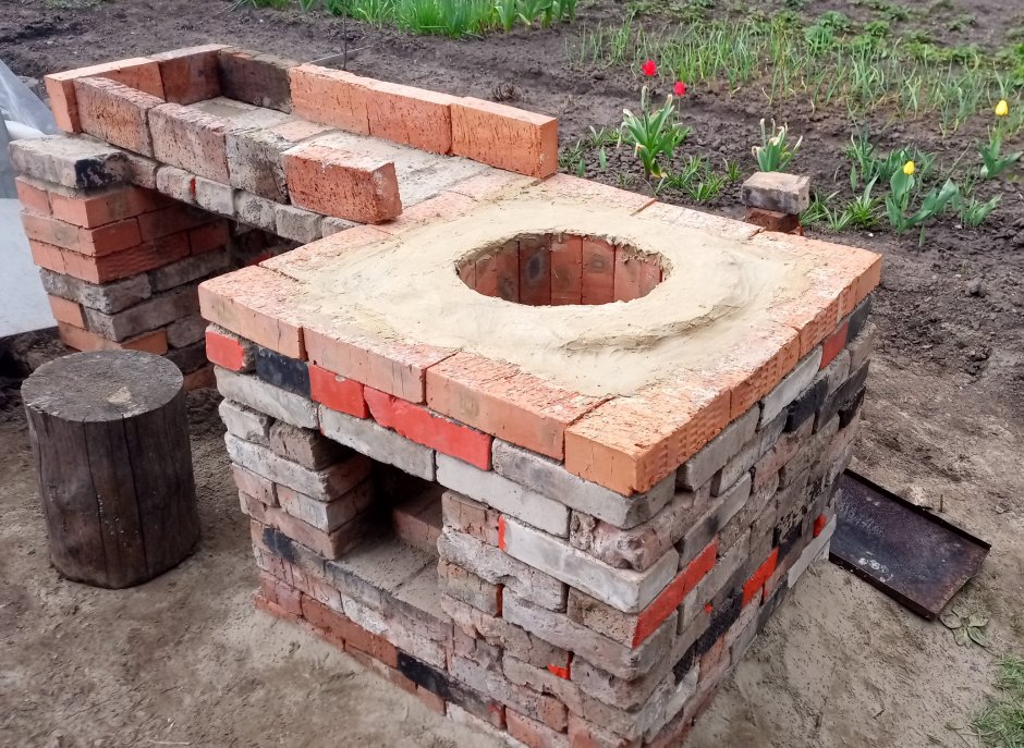 Кирпичный мангал