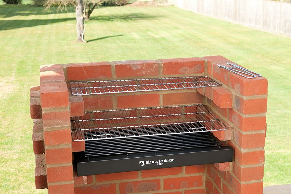 Маленький мангал из кирпича