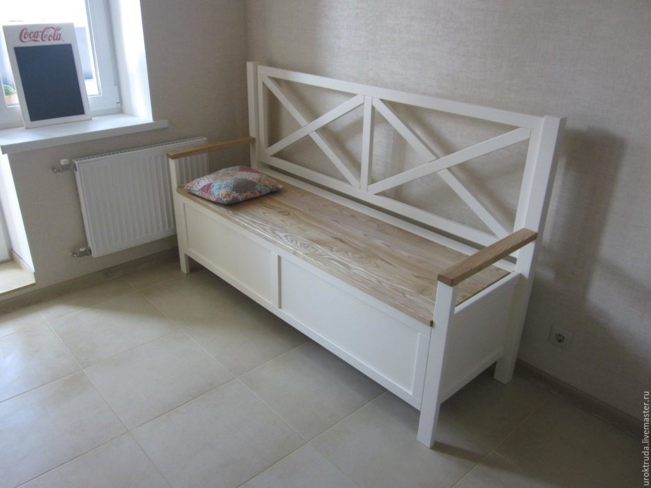 Скамейка на кухню