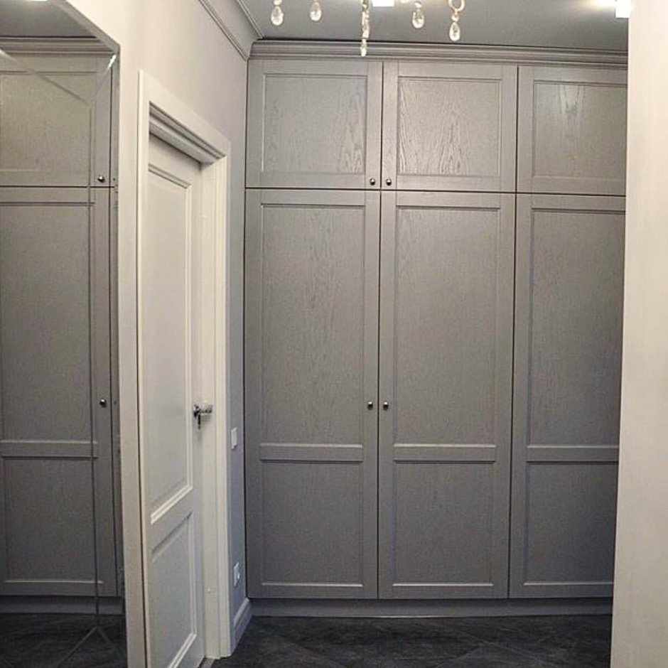 Редукция посредине двух шкафов