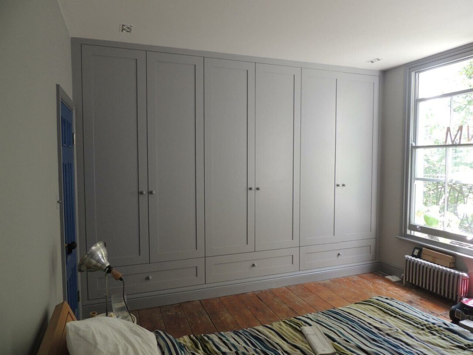 Распашные дверцы в нишу