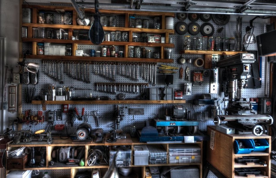 Мастерская в гараже