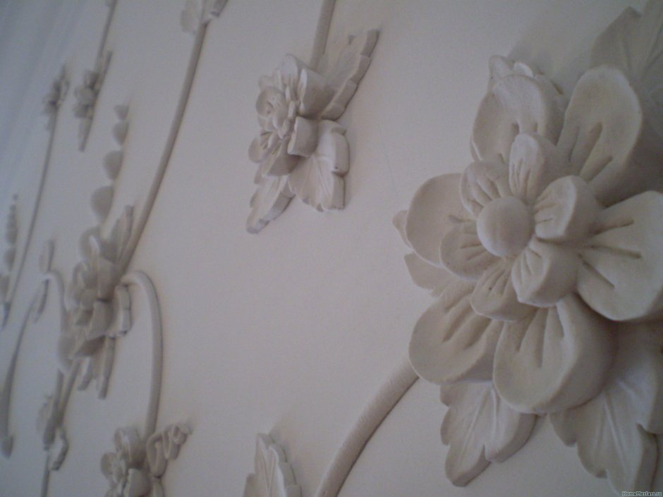 Цветы из потолочных плит