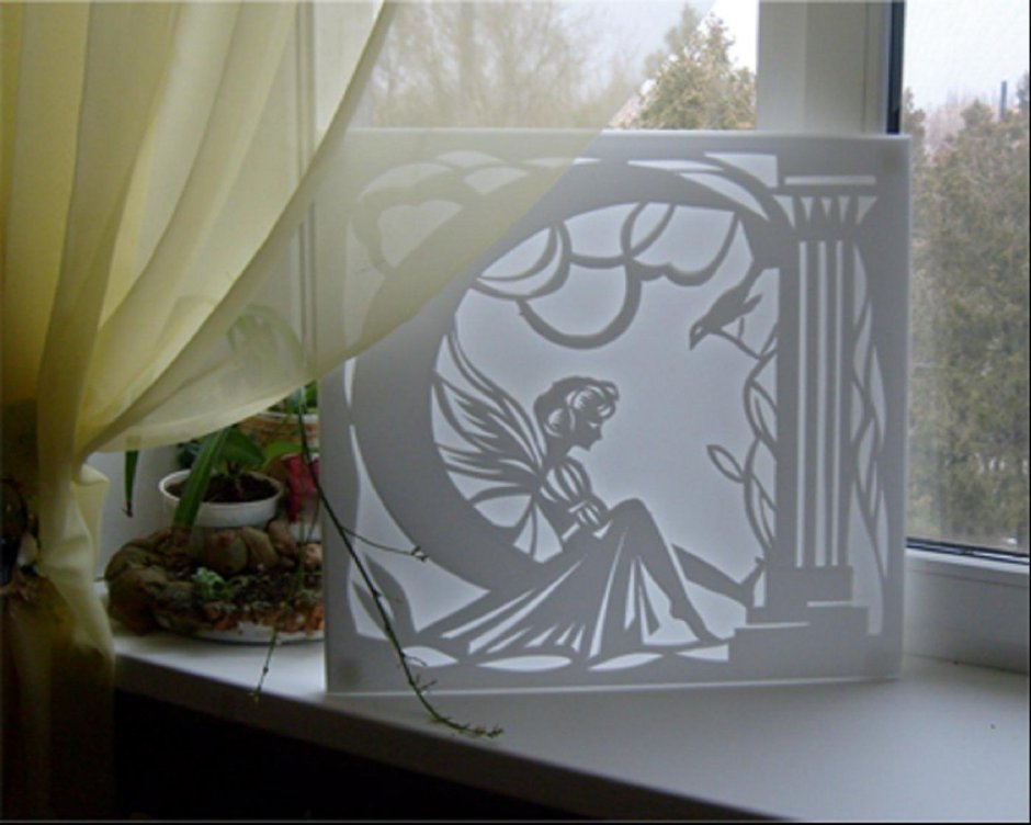 Вырезание из потолочной плитки