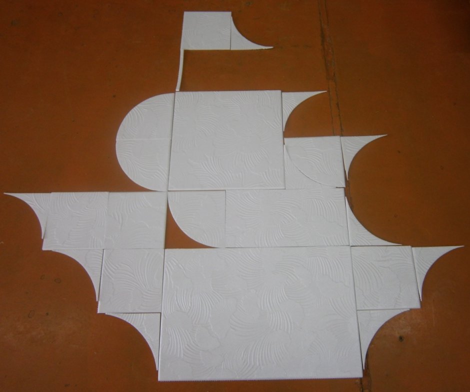 Стенды из потолочных плит