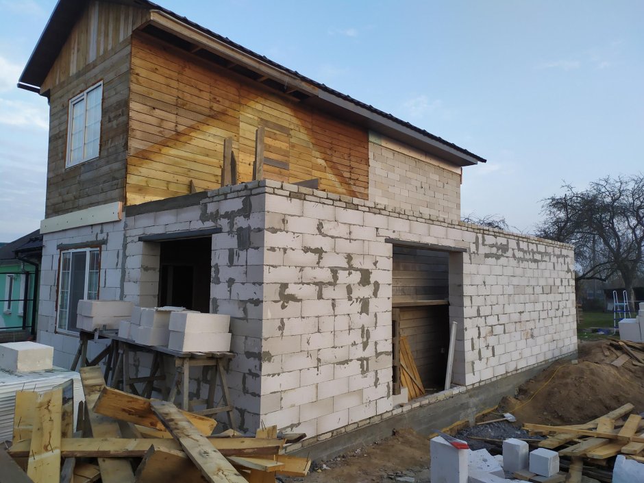 Пристройка к деревянному дому из пеноблоков