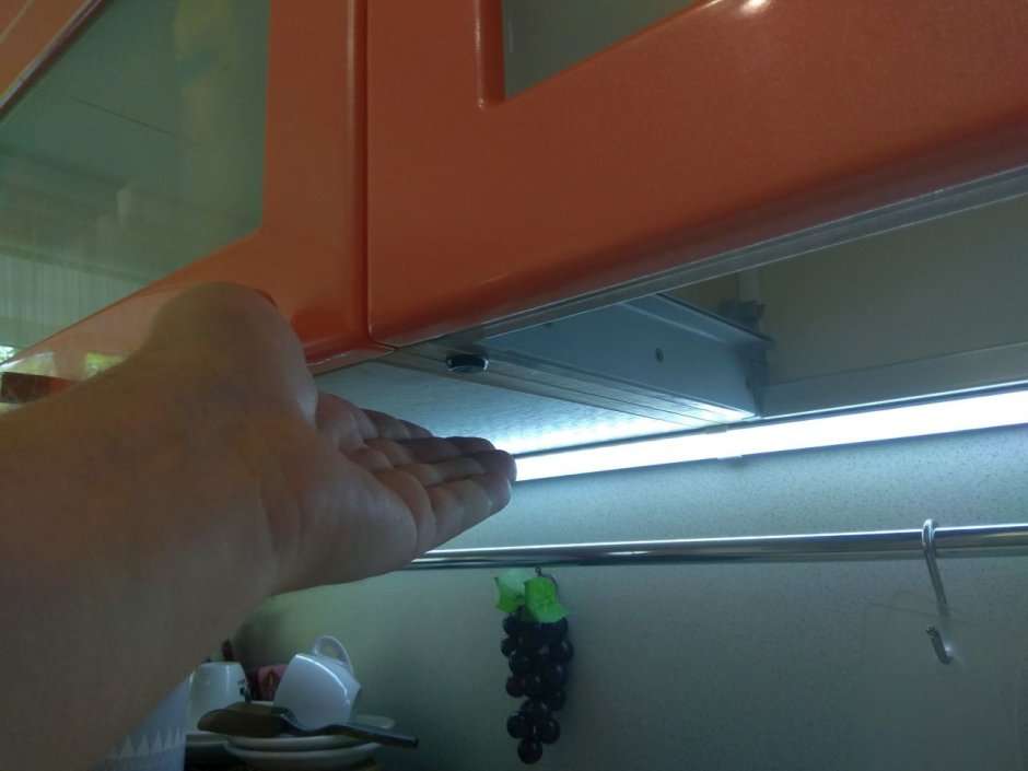 Выключатель для светодиодной подсветки на кухне