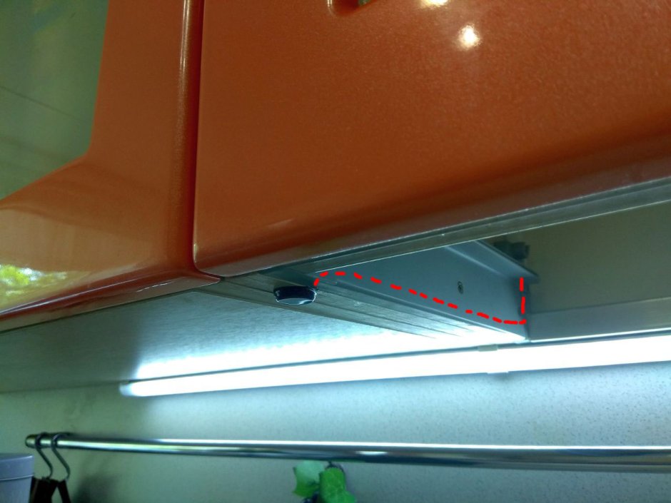 Провод для подсветки шкафа