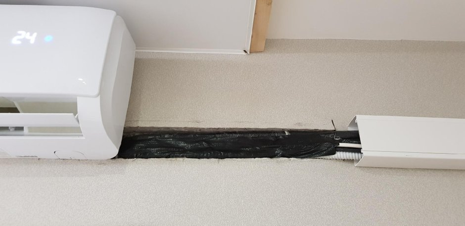 Сплит система на балконе внешний блок