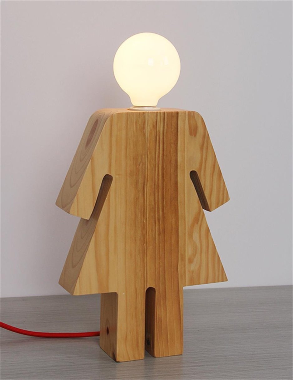 Светильник человек из дерева