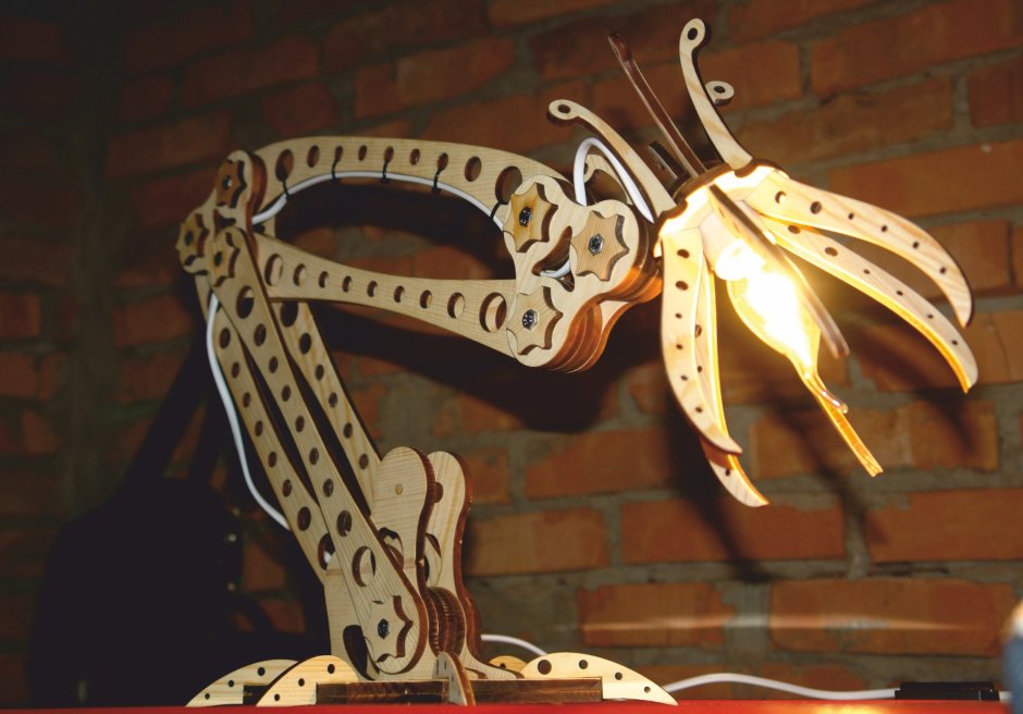 Лампа из фанеры