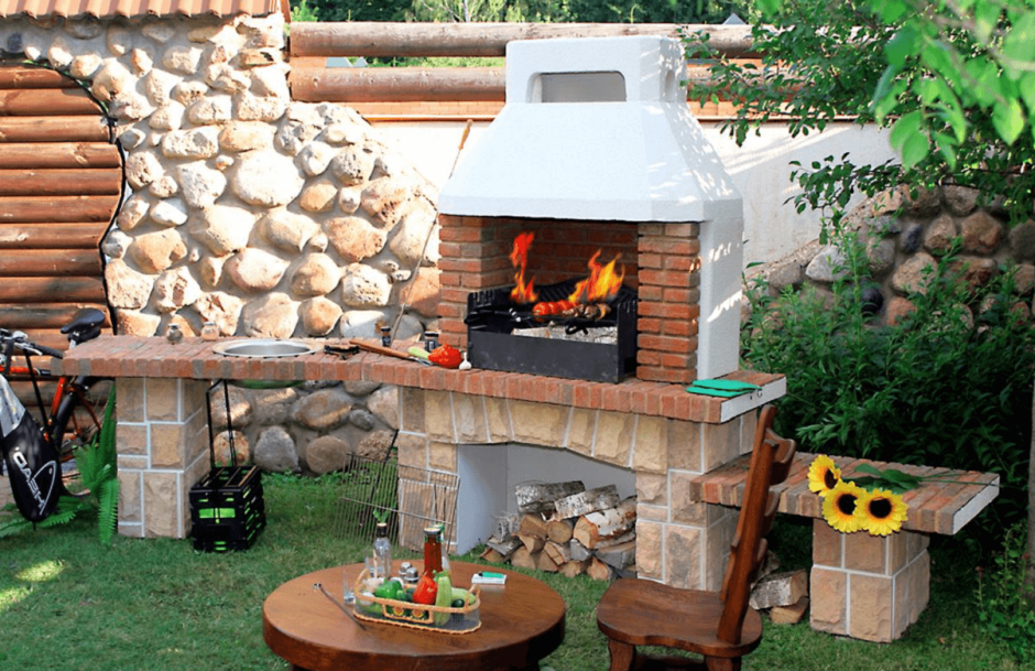 Зона барбекю на даче