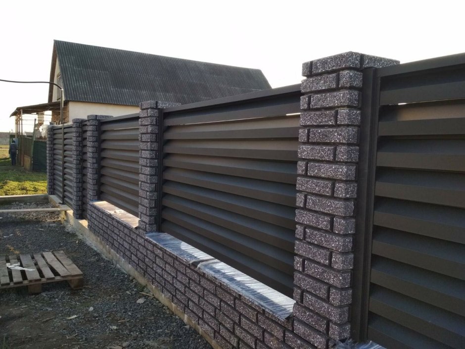 Забор жалюзи из дерева